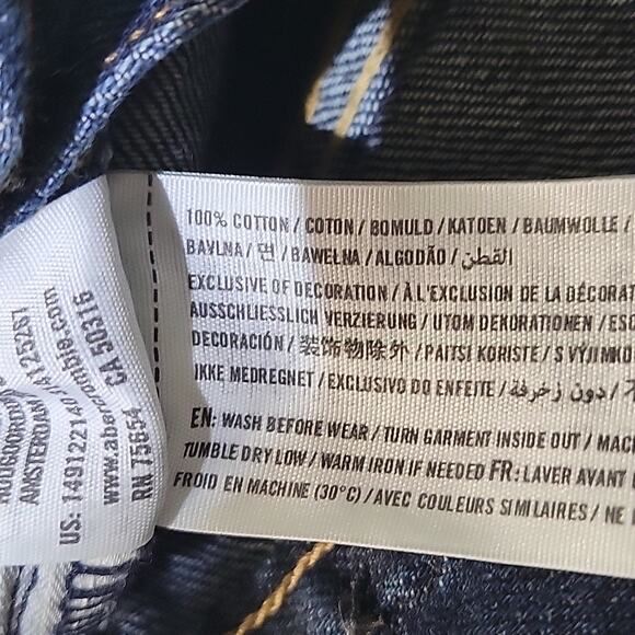 Abercrombie & Fitch Raw Hem Denim Jean Shorts Womens Size 6 Waist 28 - Picture 5 of 9